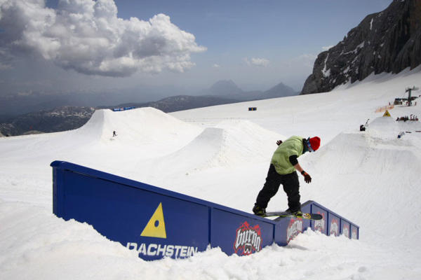 Dachstein Burton Superpark is open