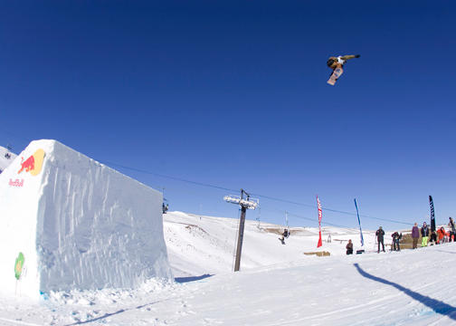 High Fives Mikkel Bang takes slopestyle 1st place