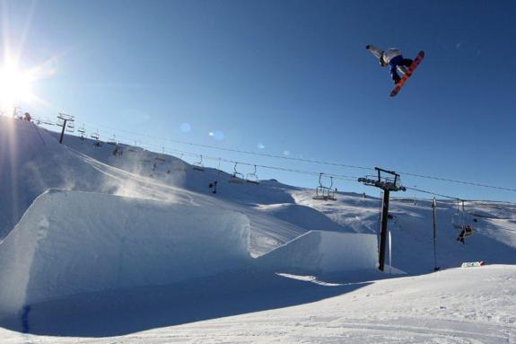 Torgeir Bergrem wins the 2011 Winter Games NZ Mens Snowboard Slopestyle