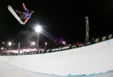 Torah Bright gets gold at Winter X-games 11