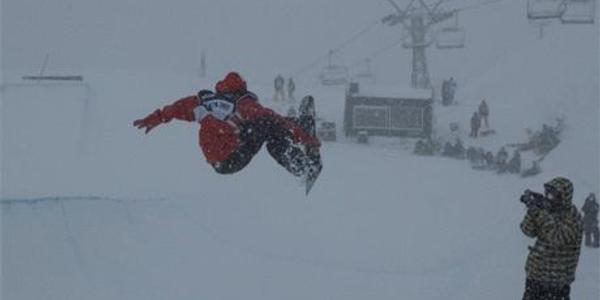 Dom Harington and Kate Foster Take BRITS halfpipe