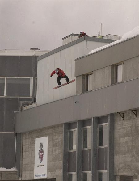 Ryan Davis, cable car station drop, Laax - BRITS 2008