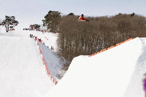 Jenny Jones wins the Nippon Open Slopestyle