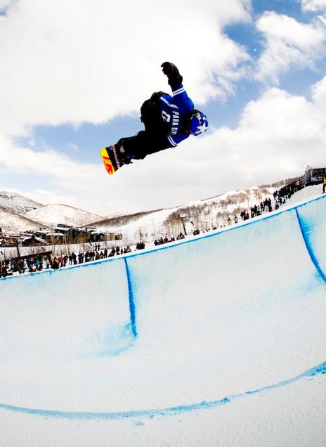 Rider Luke Mitrani at Intelligent Design 09