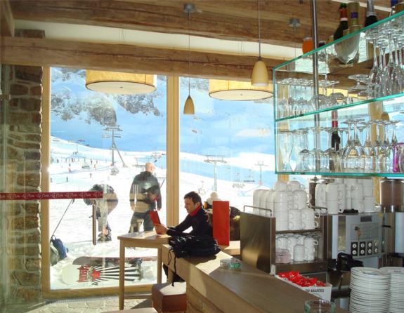 Bar inside Restaurant Alpenhaus