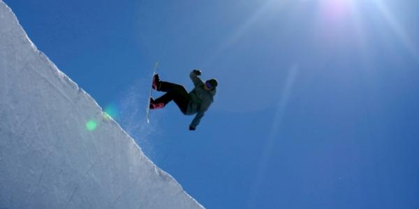 Mt Hutt ski area delays opening