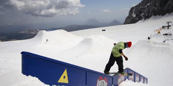 Dachstein Burton Superpark is open