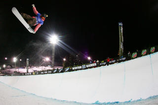 Torah Bright gets gold at Winter X-games 11