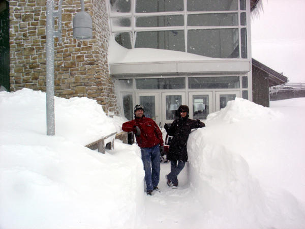 Le Massif re-opens due to 1m fresh snow