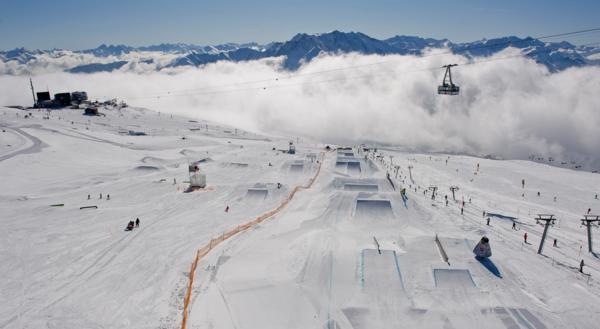 JAMIE ANDERSON WINS BURTON SLOPESTYLE