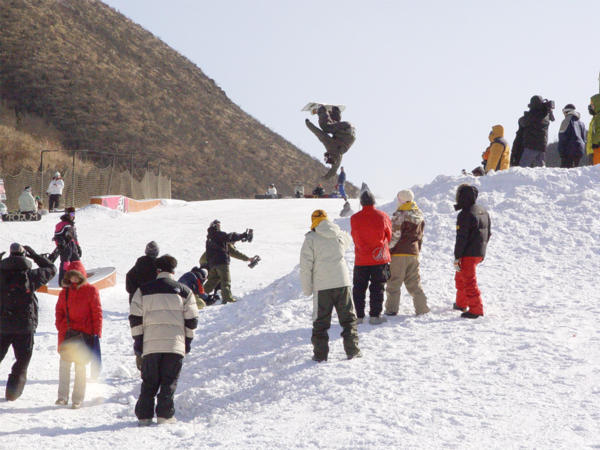 Terje hits China