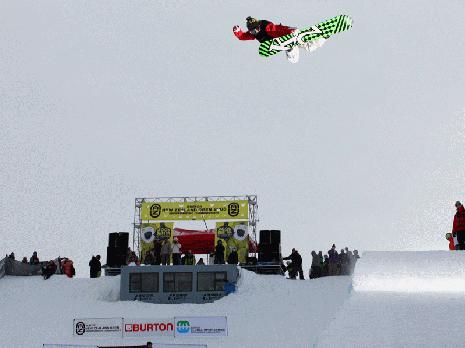 Daisuke Murakami frontside 1080 tailgrab gets trick of the day