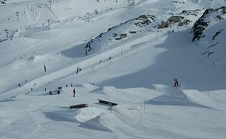 /upload/images/resorts/deuxalps/6deuxalps_int_park.jpg