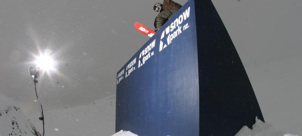 Shaun White Wallride at Snow Park