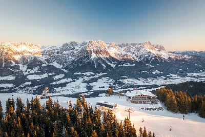 thumb-Brandstadl-Bergstation-Scheffau-in-SkiWelt-Wilder-Kaiser-Brixental-mit-Panoramablick-zum-Wilden-Kaiser-bei-Sonnenaufgang.jpg
