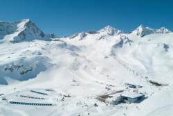 BIG FAMILY KIDS AREA STUBAI GLACIER