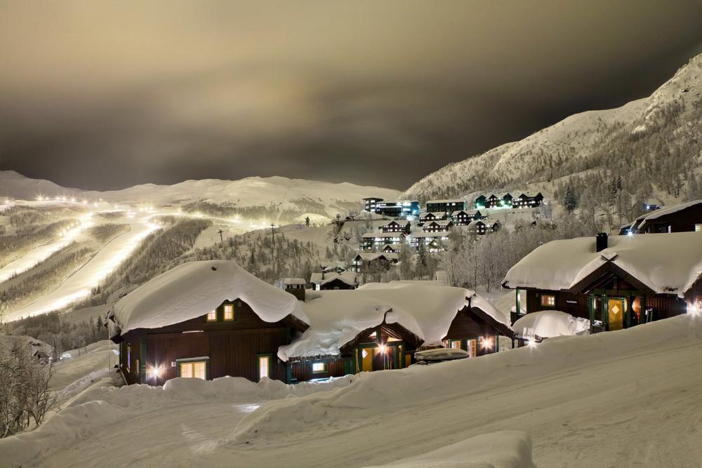 Hemsedal night