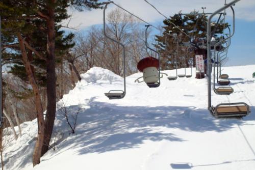No one likes these single chairs at Shiga Kogen