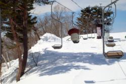 No one likes these single chairs at Shiga Kogen