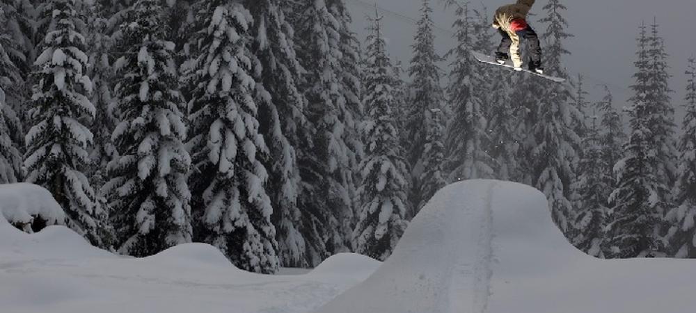 Snowqualmie Snowboarder