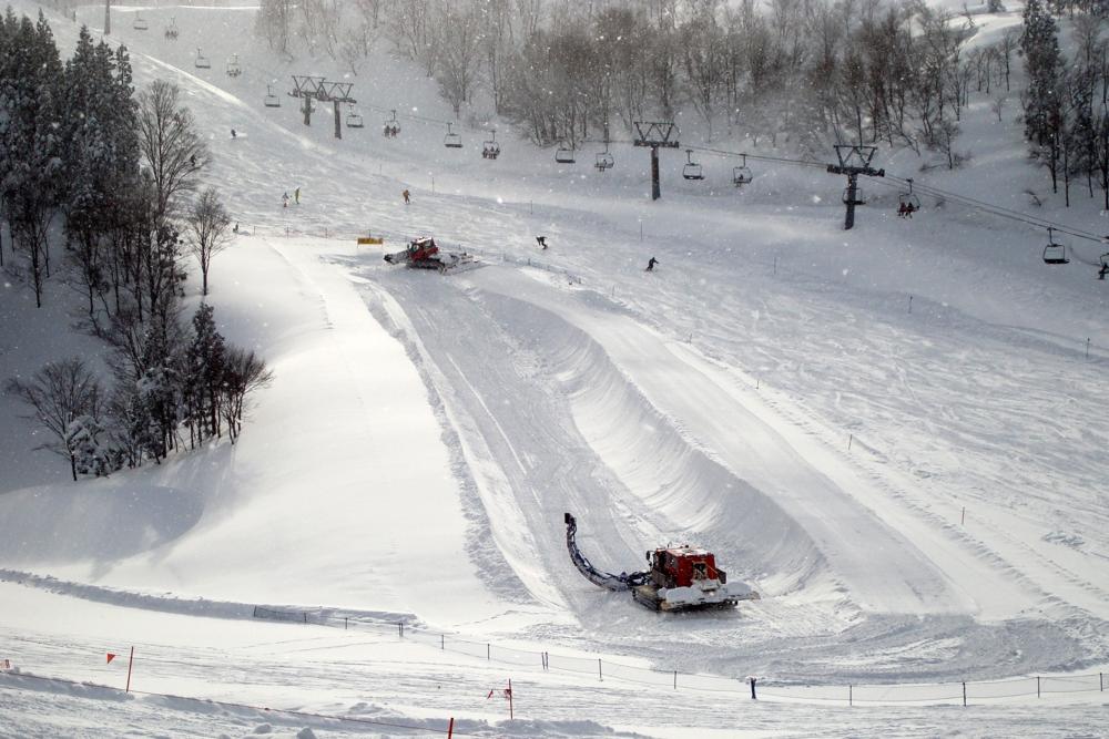 Gala Yuzawa pipe cutting