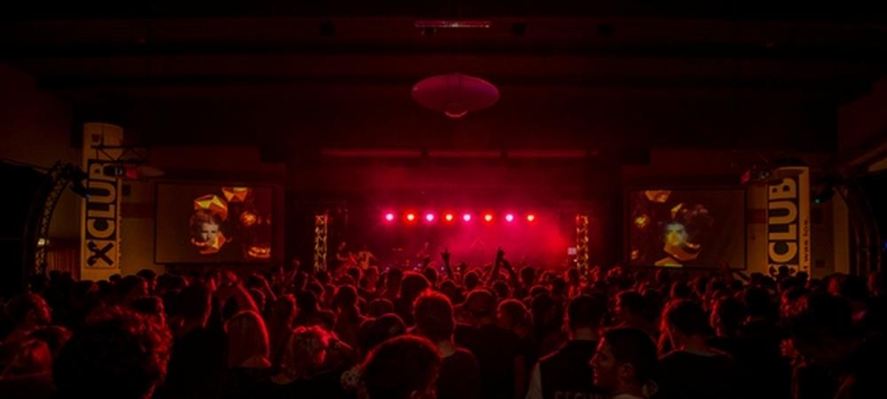 Moreboards  Stubai Premiere Concert Crowds 2014