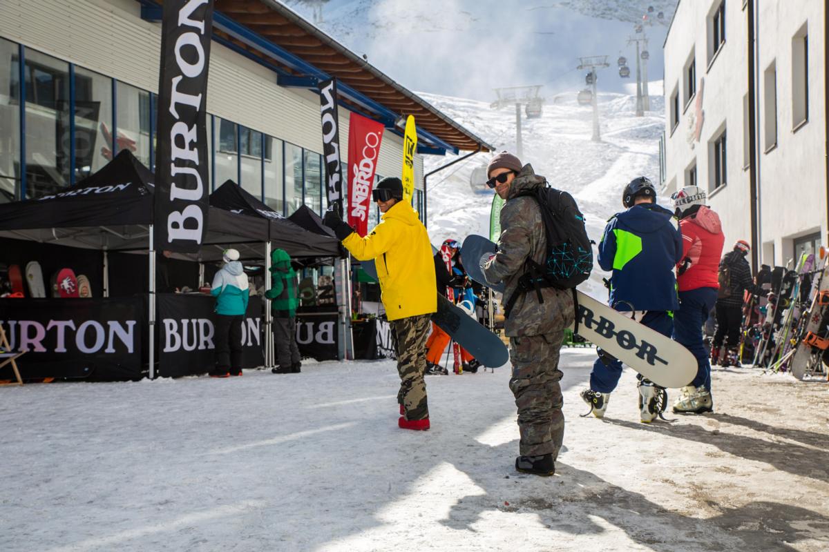 Hotzone 2019 opening Day1 at Hintertux pic 1