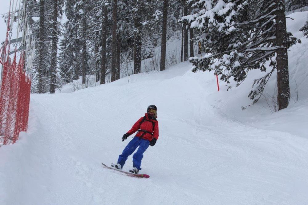 Arosa Snow Boarder