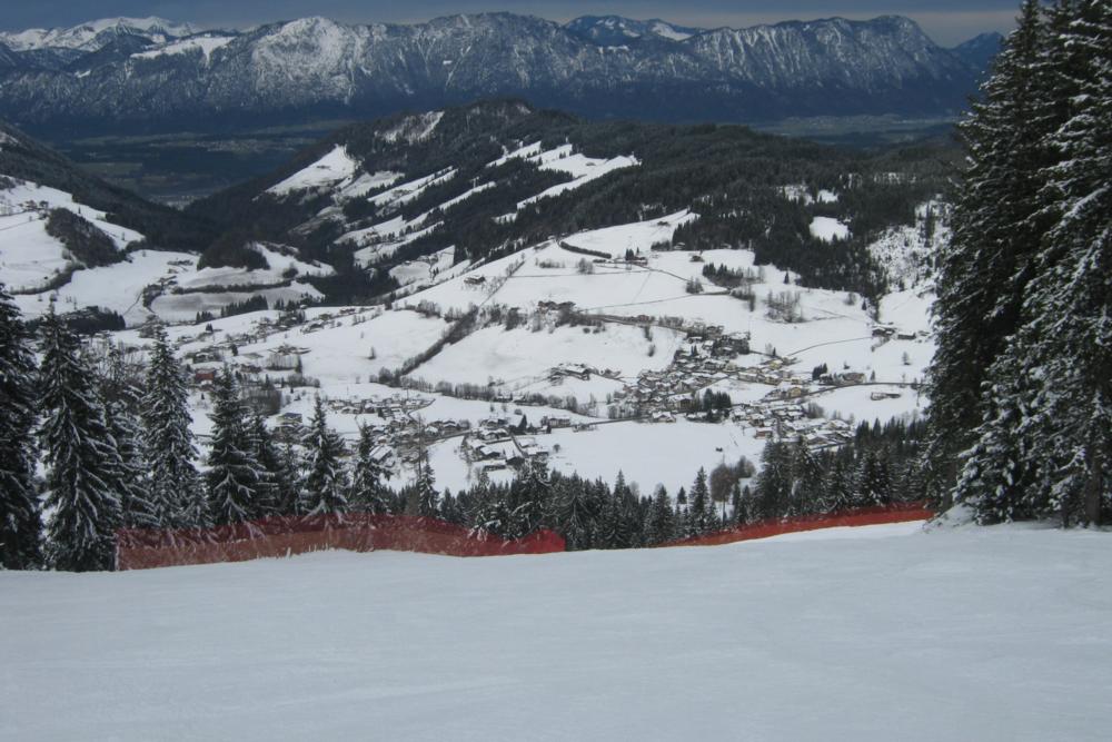 Niedrau Red Gondola Piste