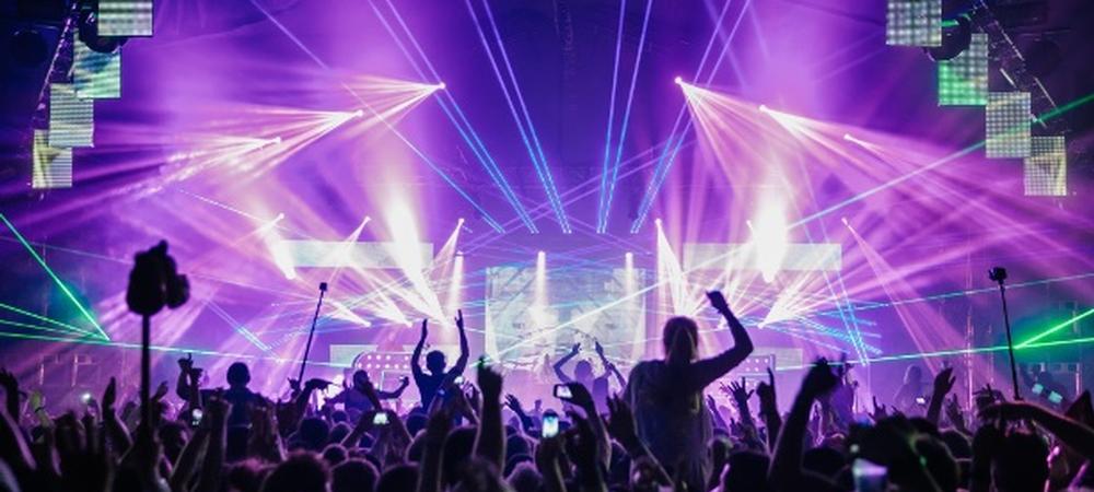 Snow Bombing Chase and Status