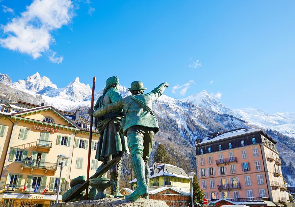 Statue Jacques Balmat&Dr Paccard, Chamonix