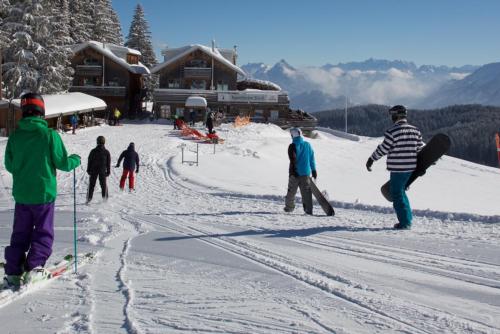 Skifahren_Alpspitzbahn3_2019_Head_1920x720.jpg
