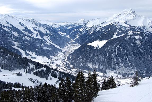 Chatel Linga, Pre La Joux valley