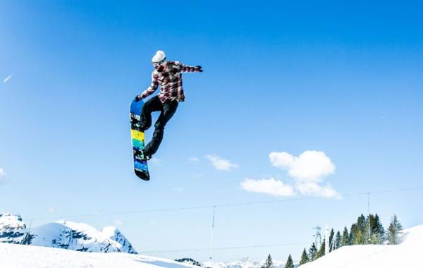 Avoriaz Snowboxx Snowboarder