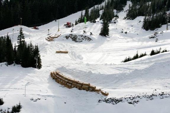 Cypress Mountain Olympic 2010 boardercross preparations