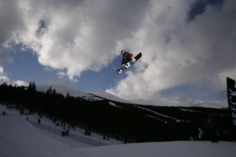 Shaun White Slopestyle winner on Breck stop on Dew Tour 08