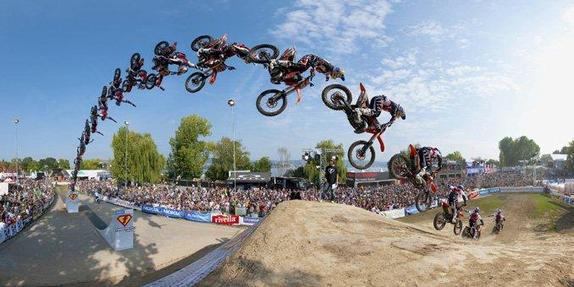 Jürgen Horrwarth (GER) making a Alley-Oop.