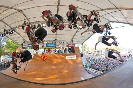 Jürgen Horrwarth (GER) making a Alley-Oop.