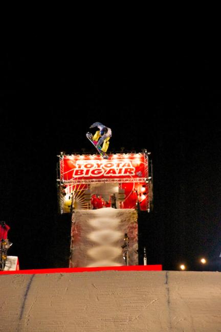 Seb Toots double cork in the finals, Toyota Big Air 2011 in Sapporo