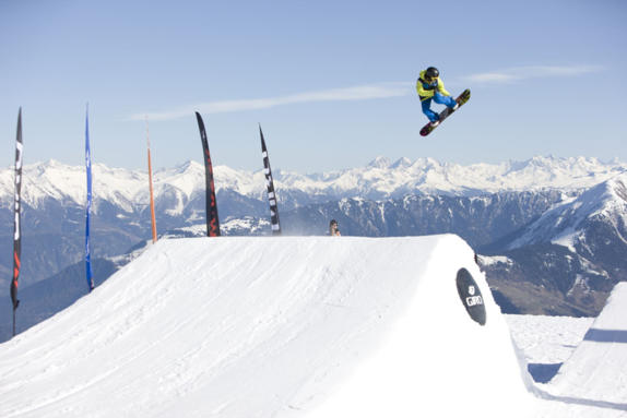 Brits 2011 Womens Big Air, rider: India Stephenson